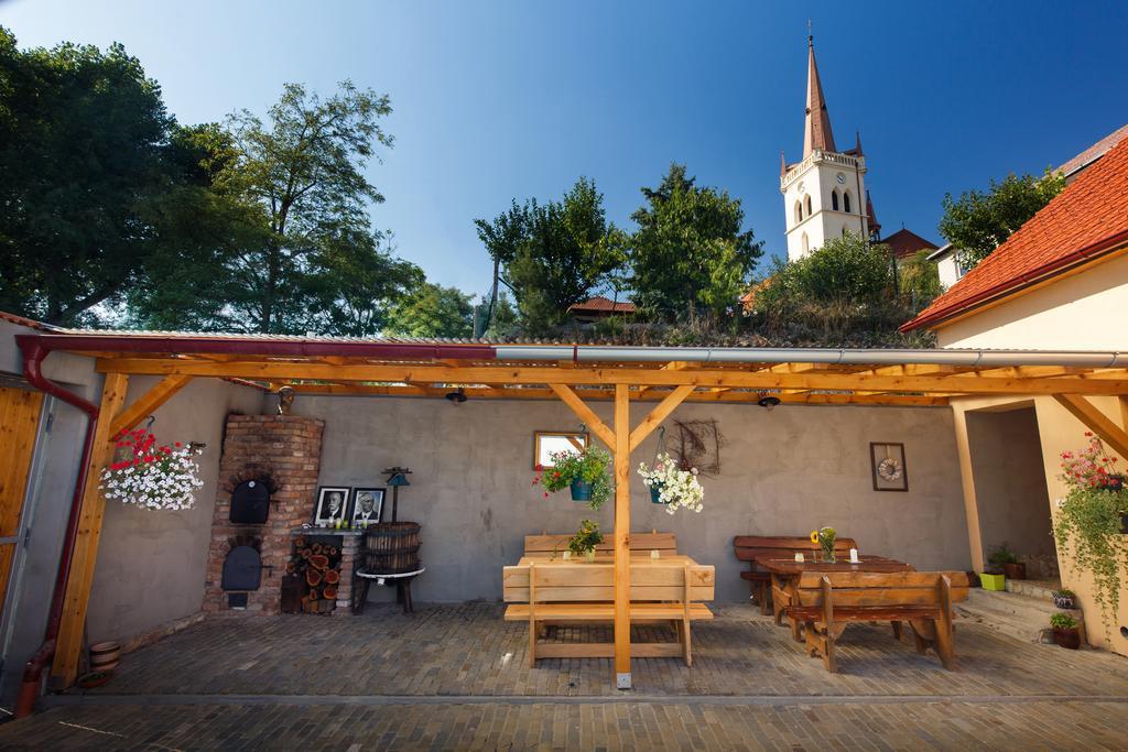 Nad Vinnym Sklipkem Znojmo Exterior photo